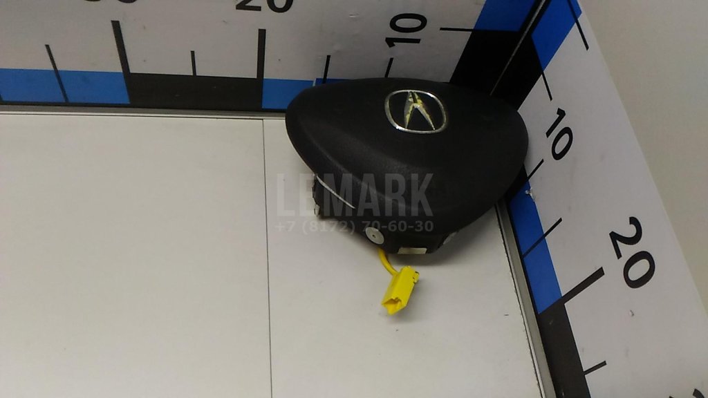 Подушка безопасности в рулевое колесо