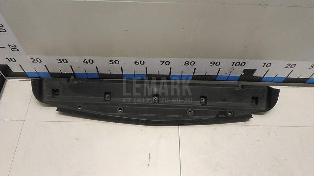 Пыльник двигателя центральный