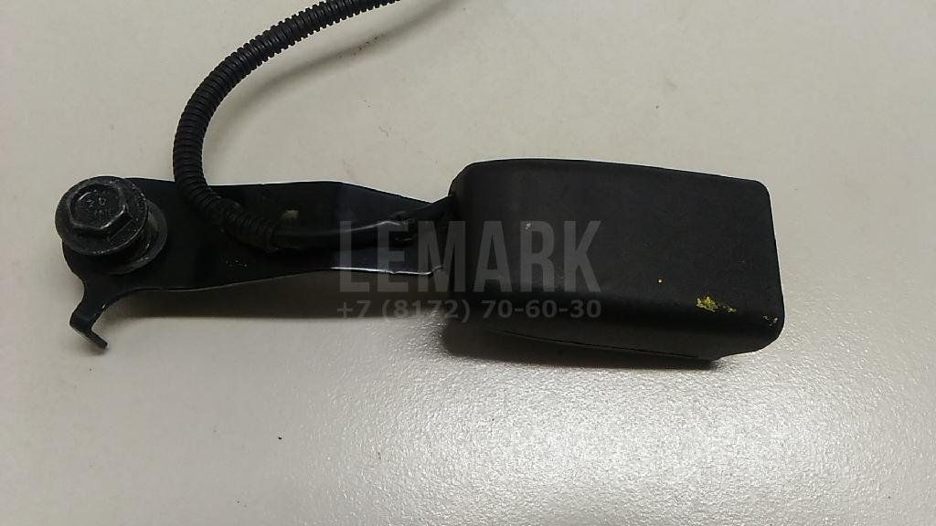 Ответная часть ремня безопасности