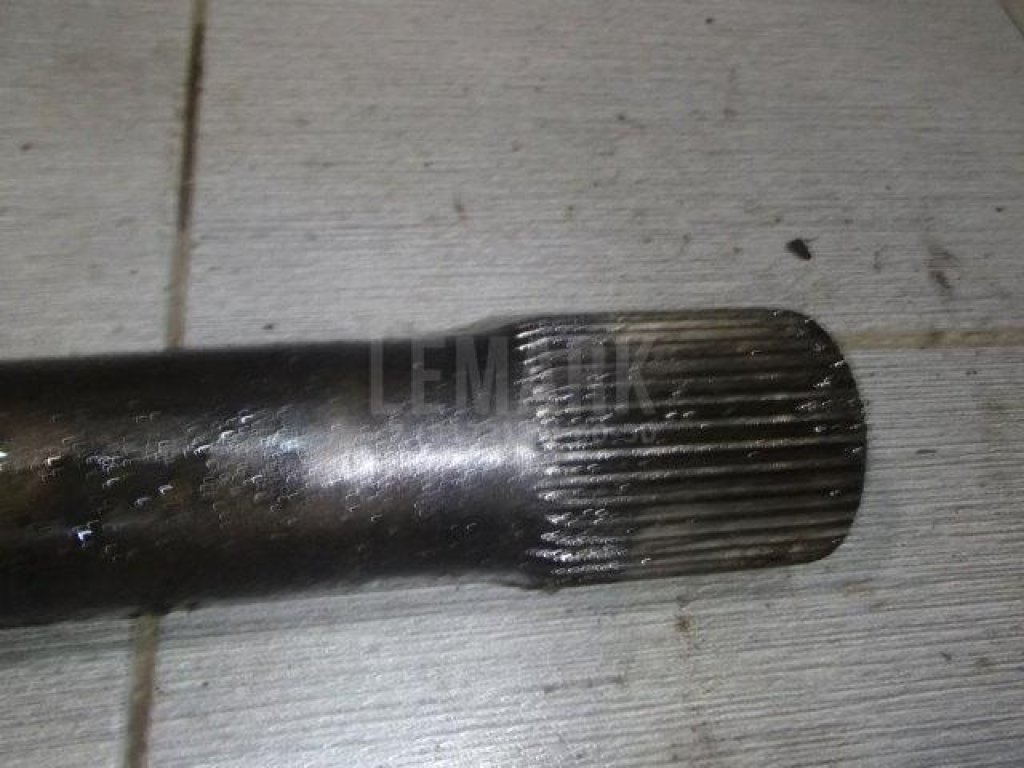 Полуось задняя правая