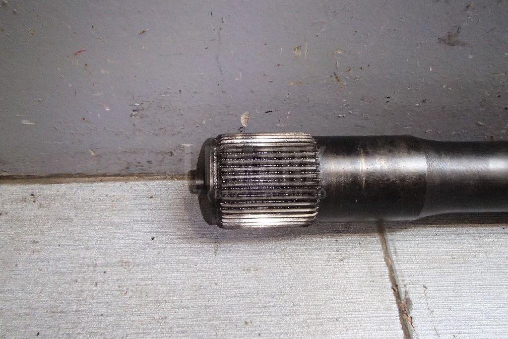 Полуось задняя левая