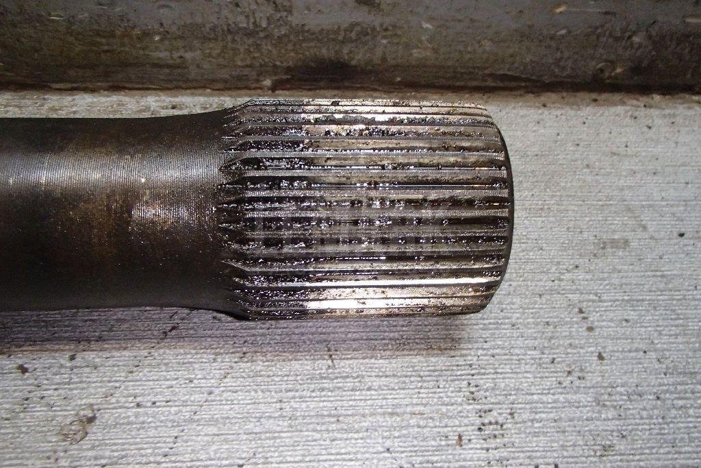 Полуось задняя правая