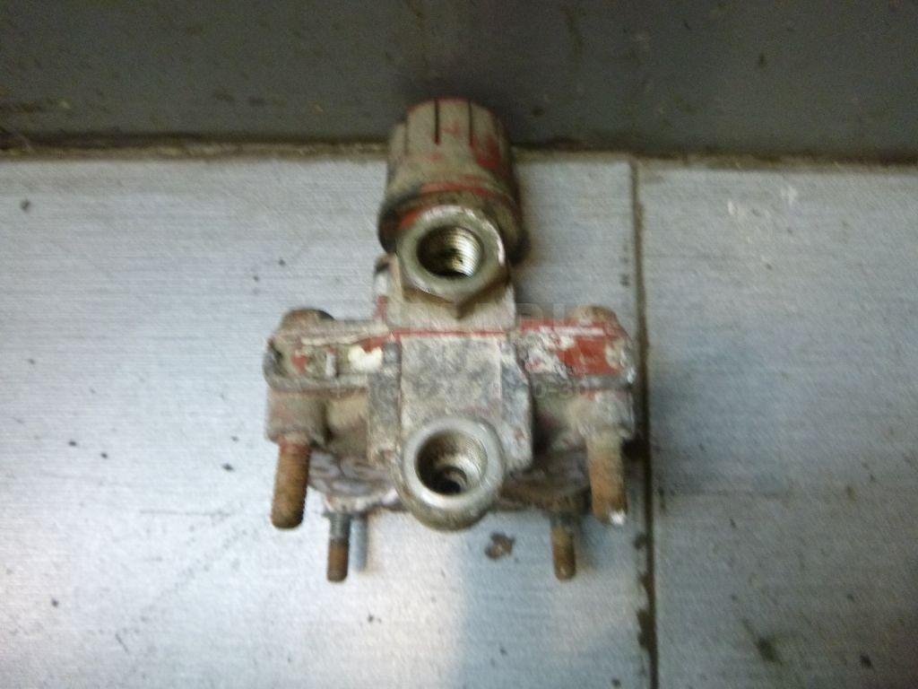 Клапан ускорительный