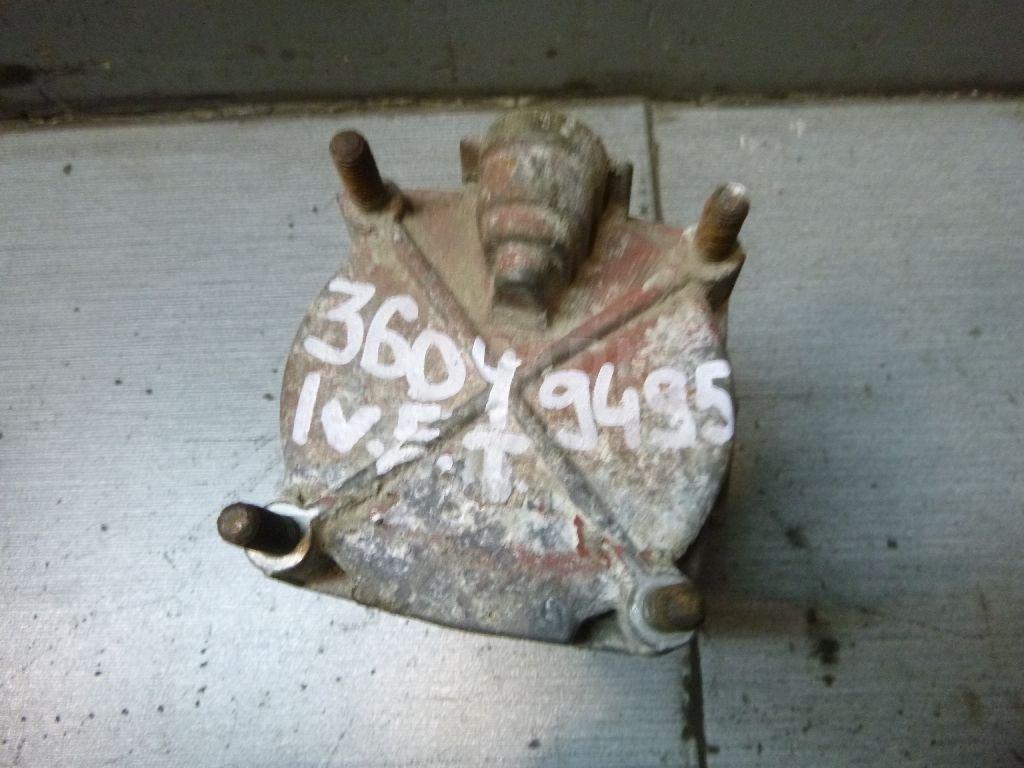 Клапан ускорительный