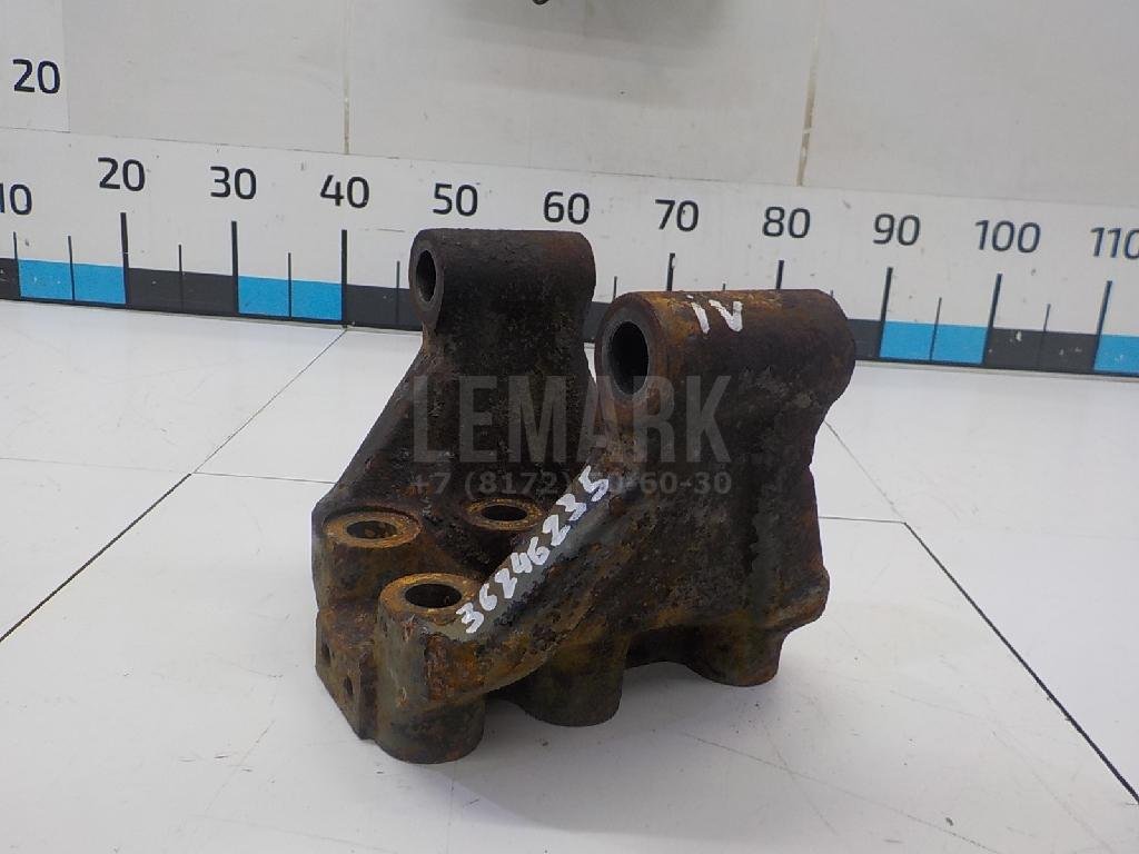 Кронштейн реактивной тяги