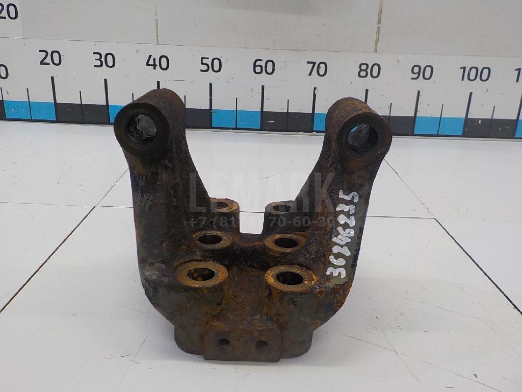 Кронштейн реактивной тяги