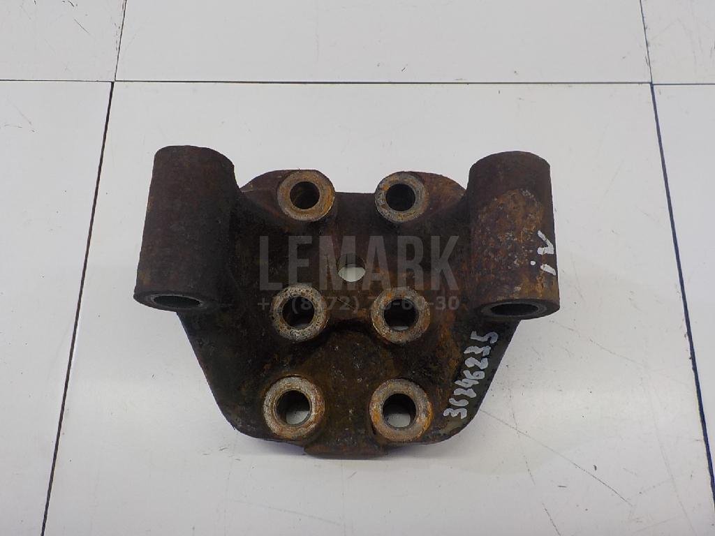 Кронштейн реактивной тяги