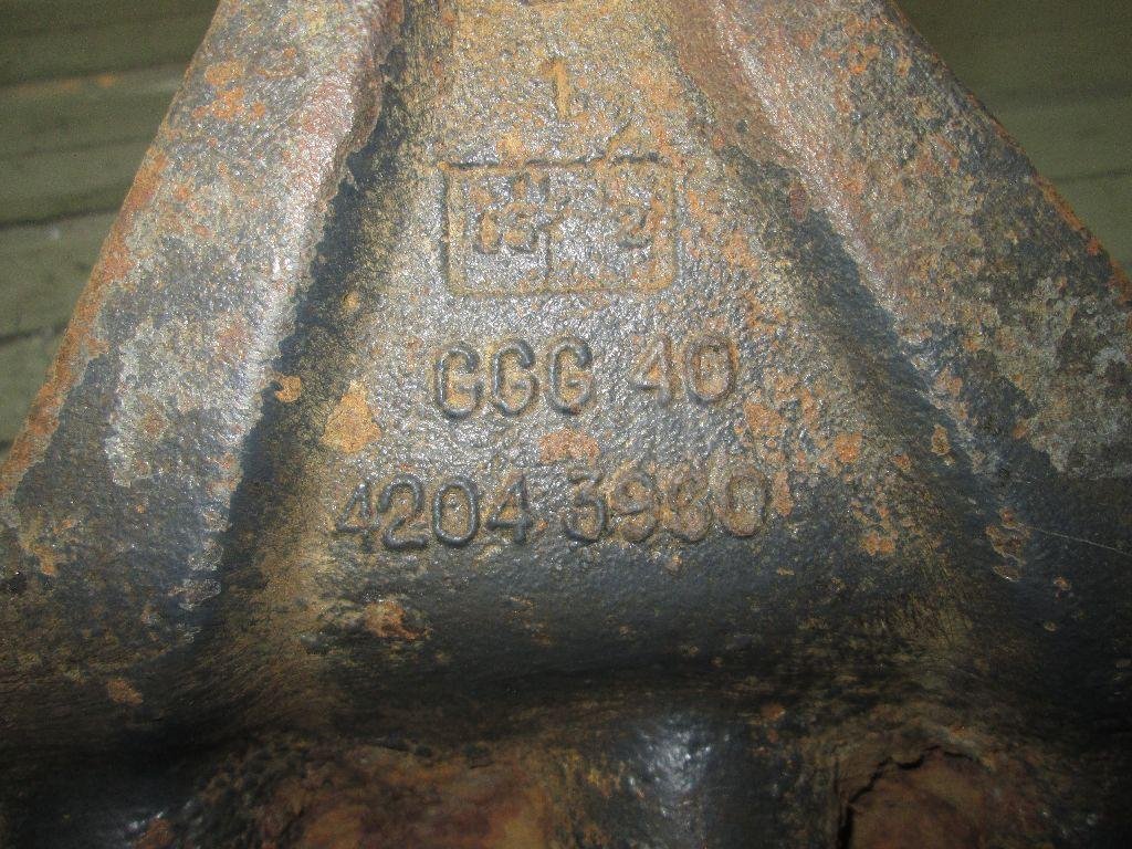 Кронштейн реактивной тяги