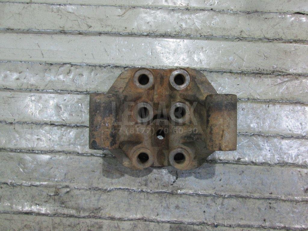 Кронштейн реактивной тяги