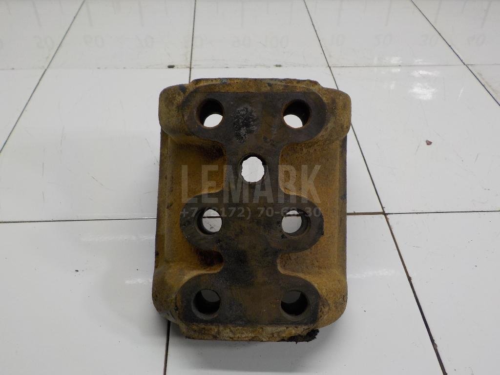 Кронштейн реактивной тяги