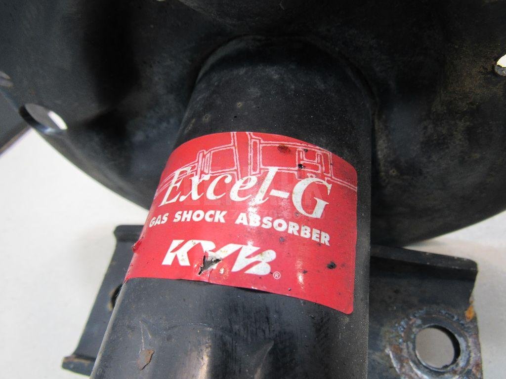 Амортизатор передний