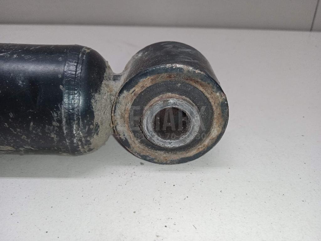 Амортизатор задний