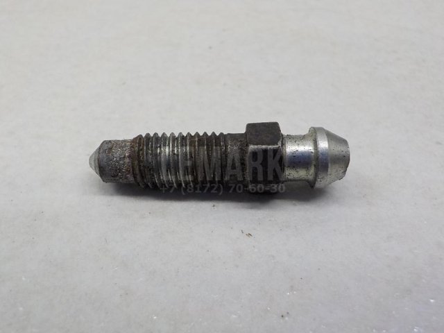 Штуцер прокачки тормозов