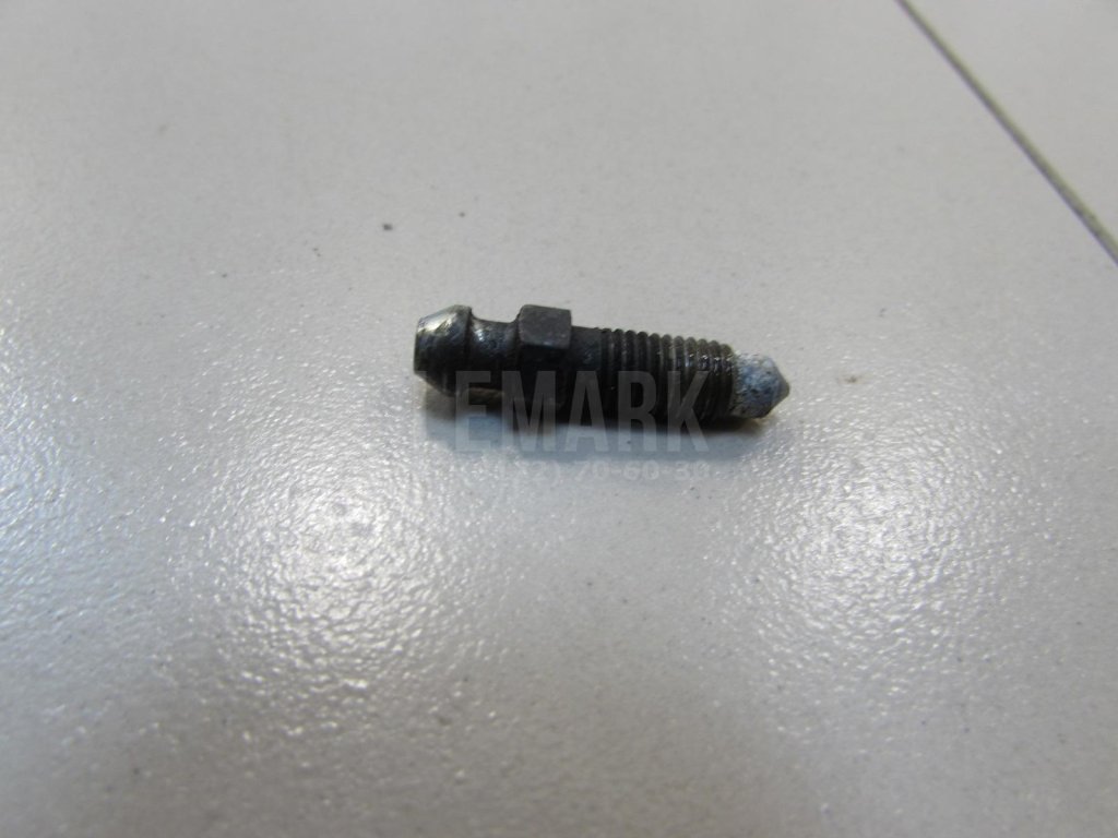 Штуцер прокачки тормозов