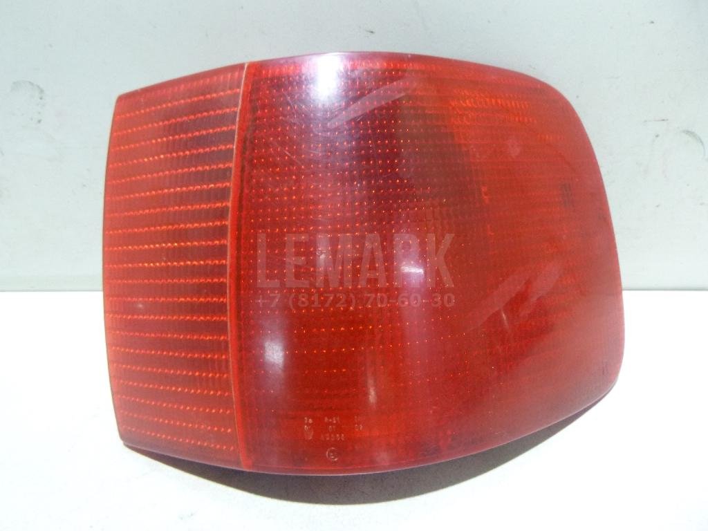 Фонарь задний наружный левый