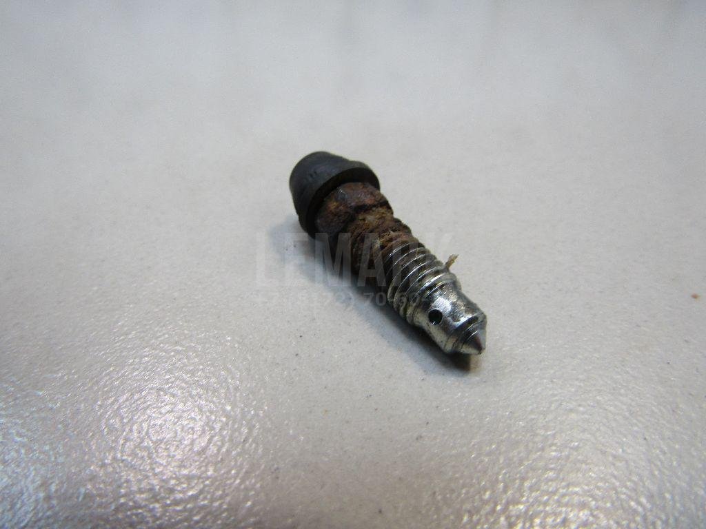 Штуцер прокачки тормозов