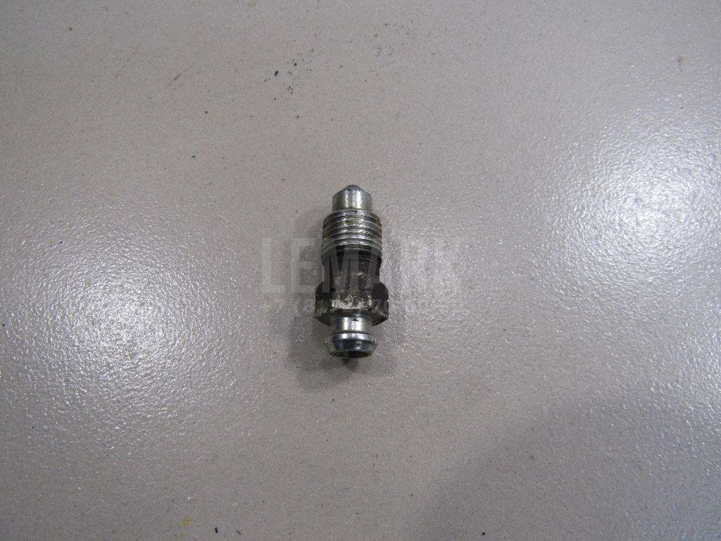 Штуцер прокачки тормозов