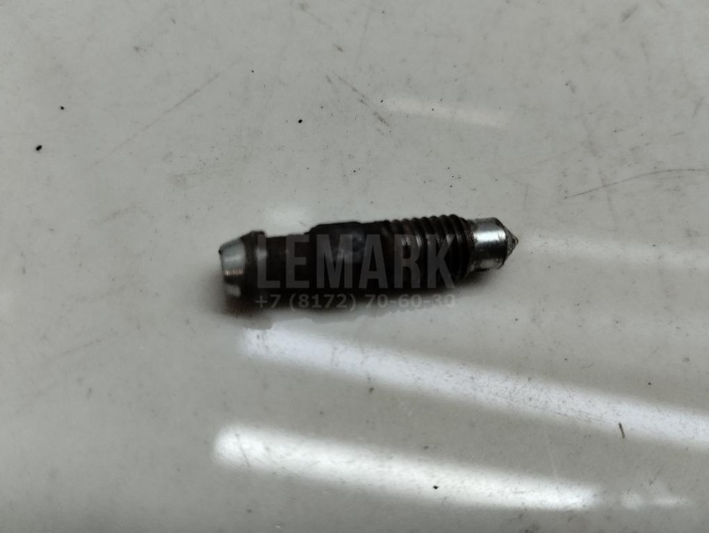 Штуцер прокачки тормозов