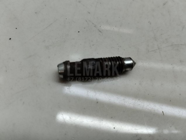 Штуцер прокачки тормозов