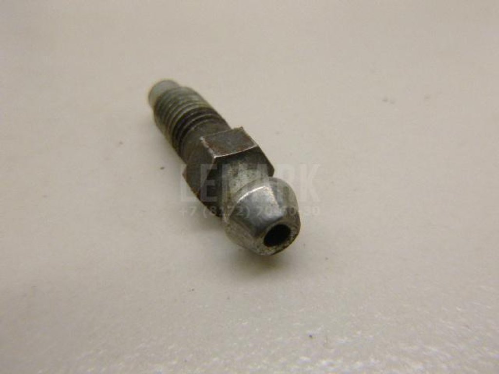 Штуцер прокачки тормозов