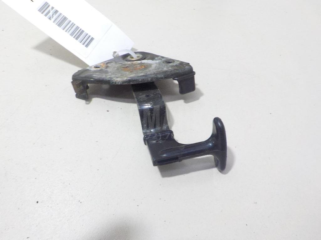 Ручка открывания капота