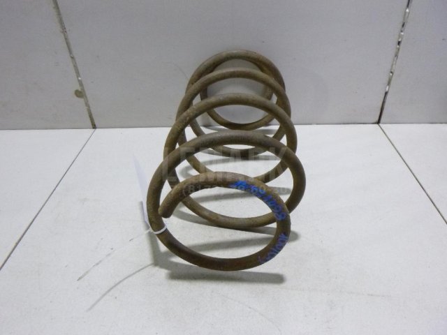 Пружина передняя