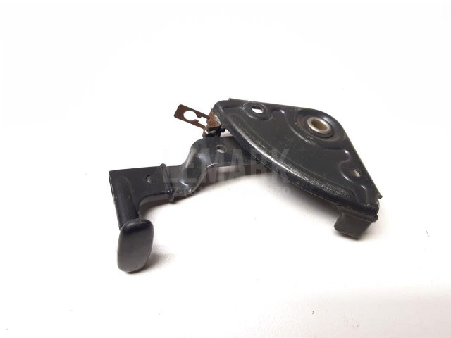 Ручка открывания капота