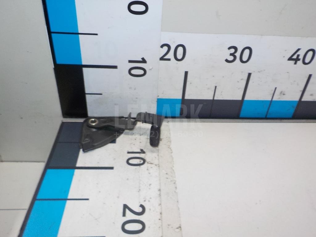 Ручка открывания капота