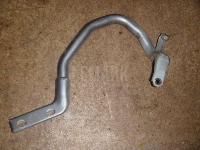 Петля крышки багажника