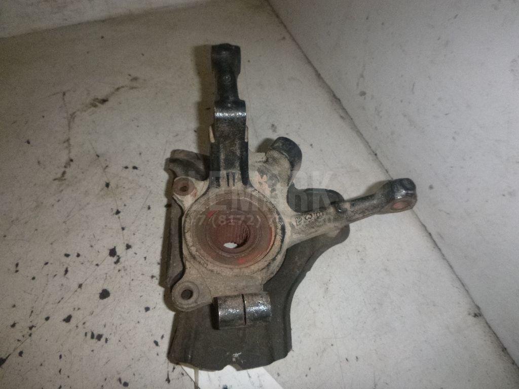 Кулак поворотный передний правый