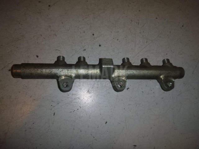 Рейка топливная (рампа)