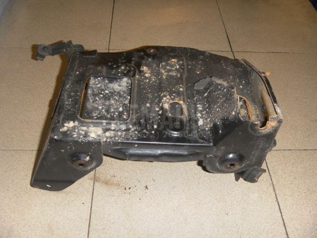 Крепление АКБ (корпус/подставка)