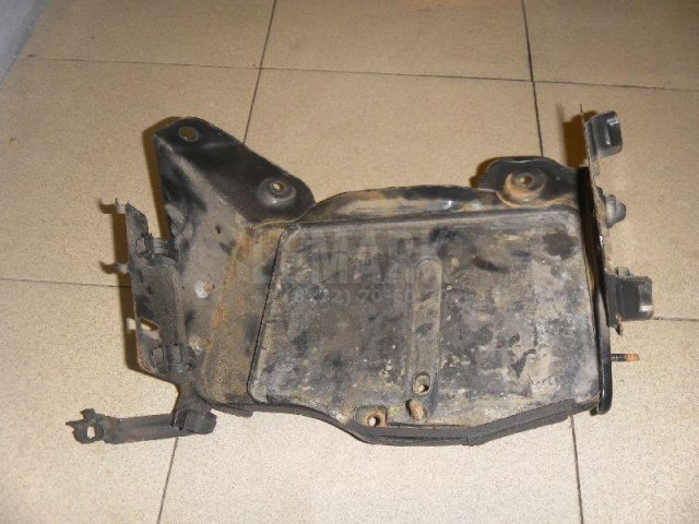 Крепление АКБ (корпус/подставка)