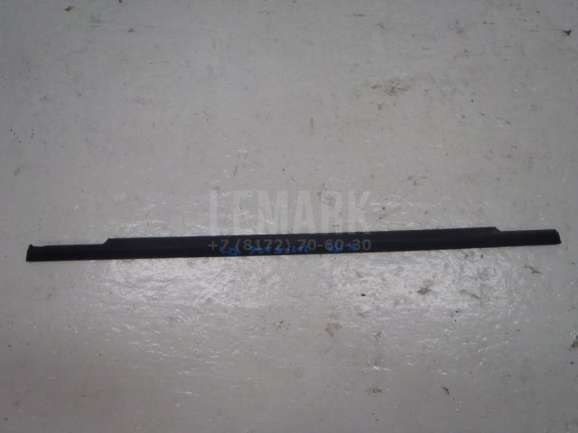 Накладка стекла заднего правого