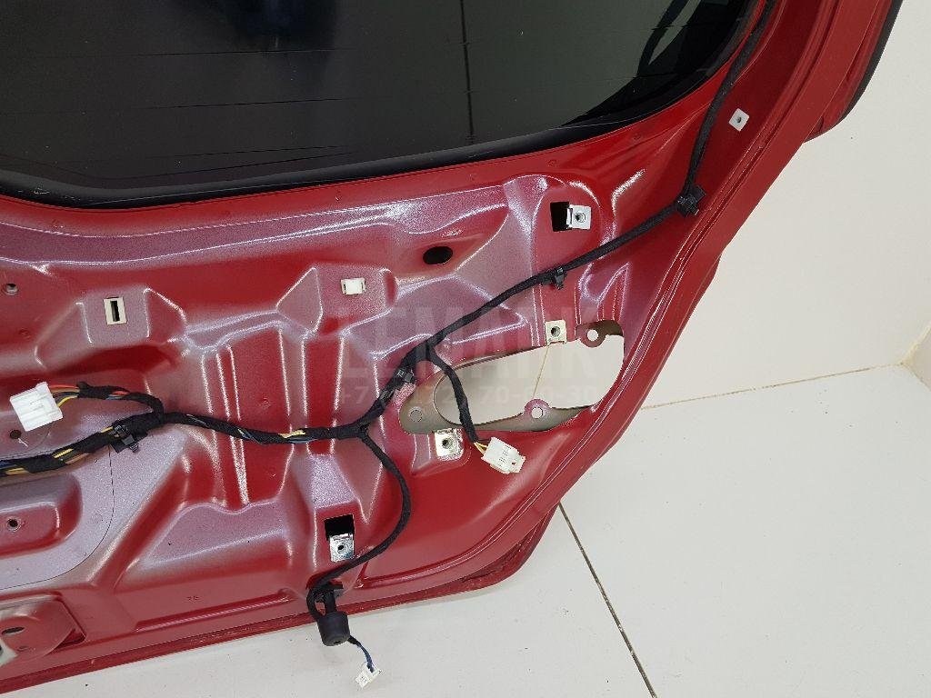 Дверь багажника со стеклом