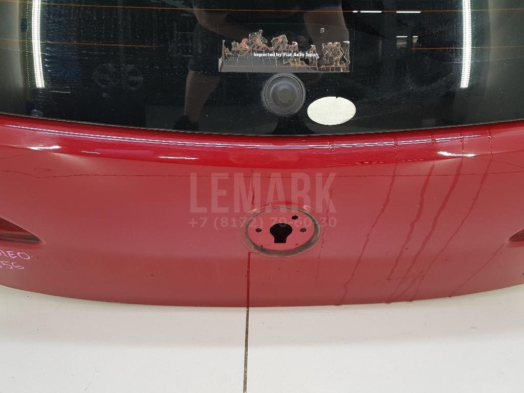 Дверь багажника со стеклом