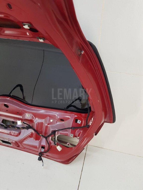 Дверь багажника со стеклом