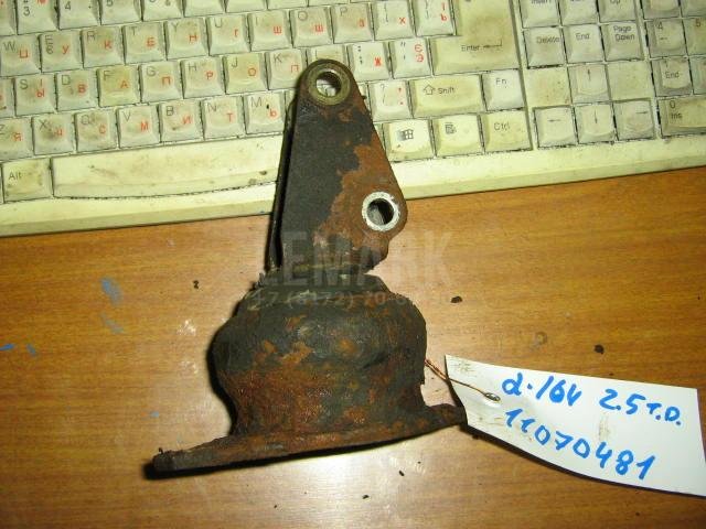 Опора двигателя