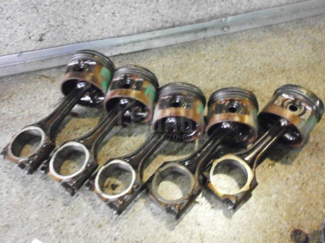 Поршень с шатуном