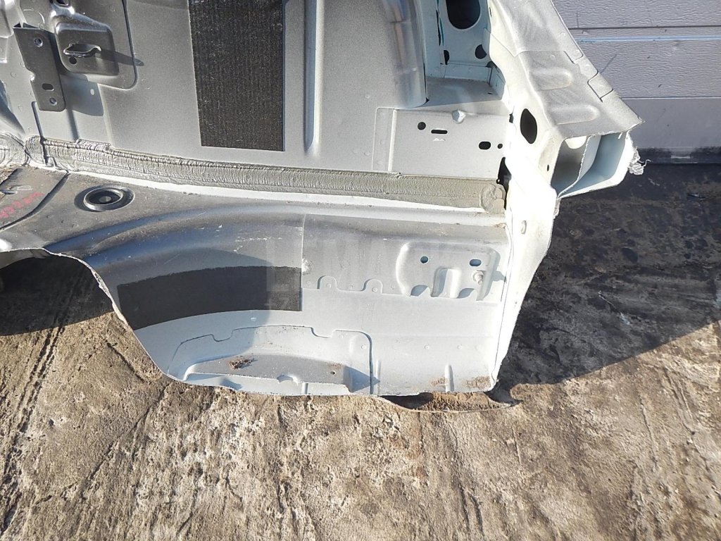 Крыло заднее правое