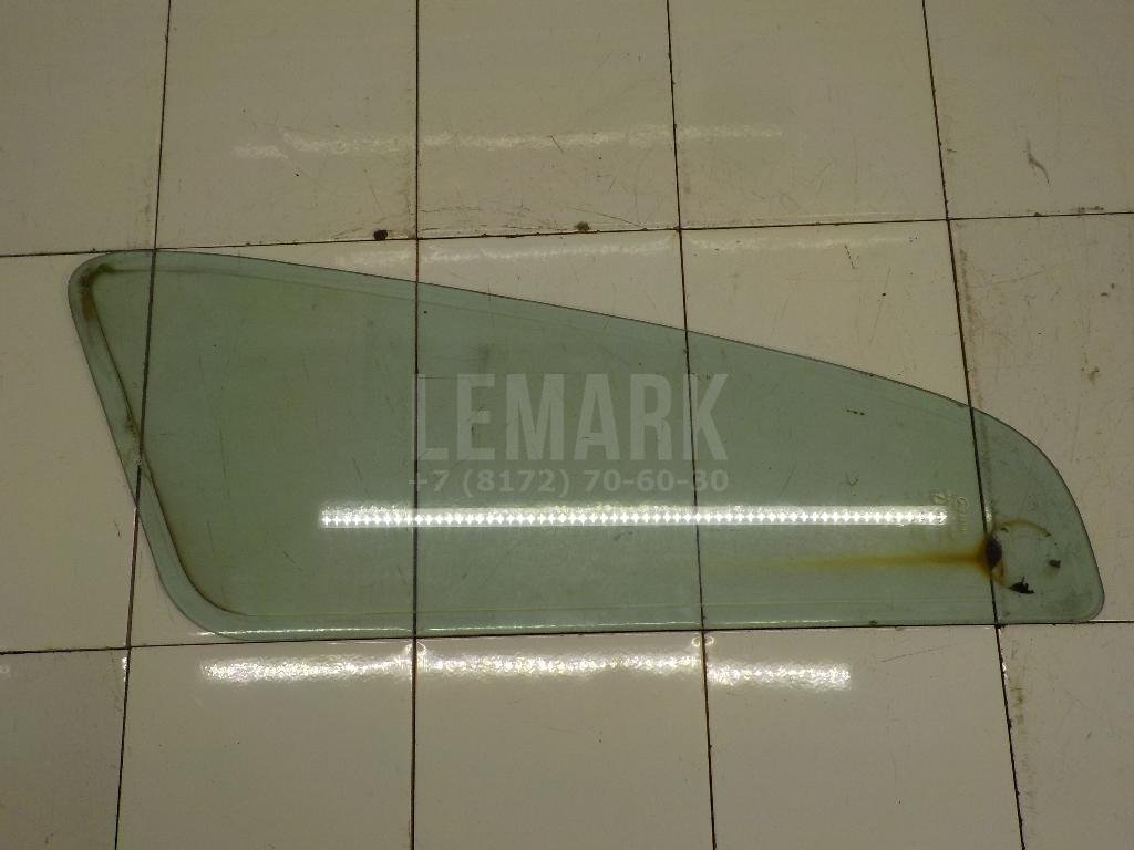 Стекло двери передней левой (форточка)