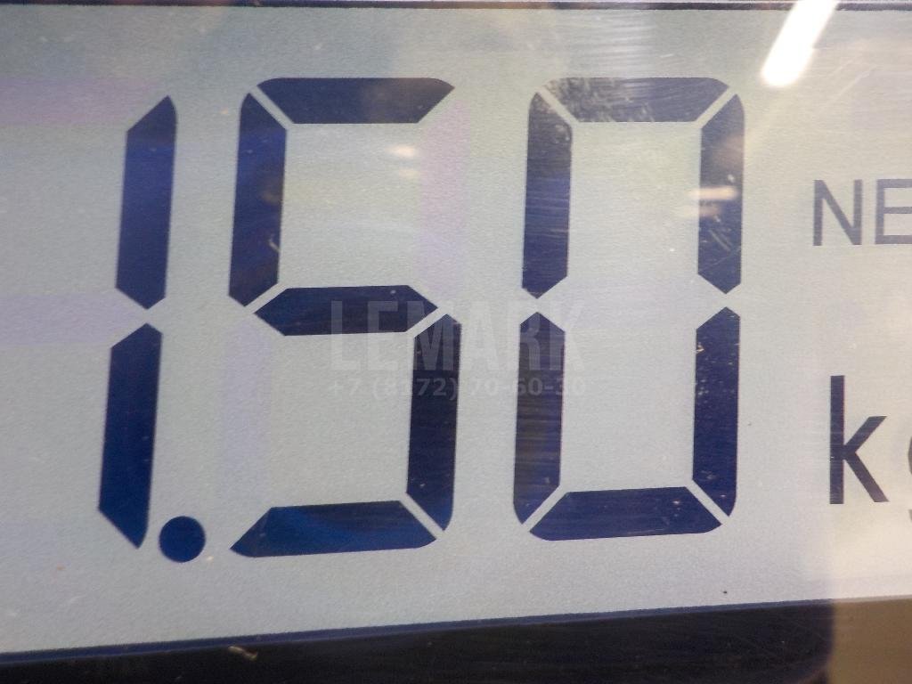 Стекло двери передней правой (форточка)