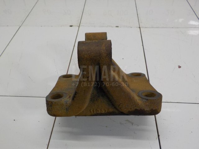 Кронштейн реактивной тяги