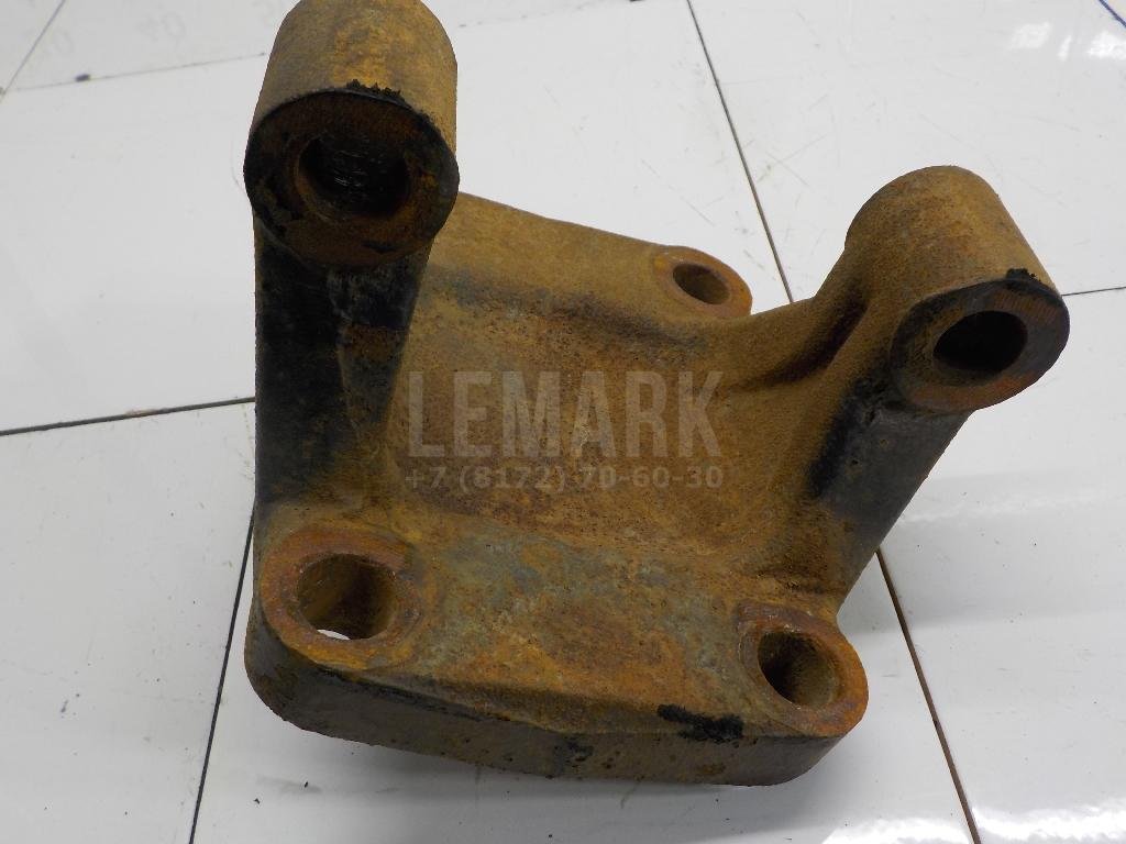 Кронштейн реактивной тяги