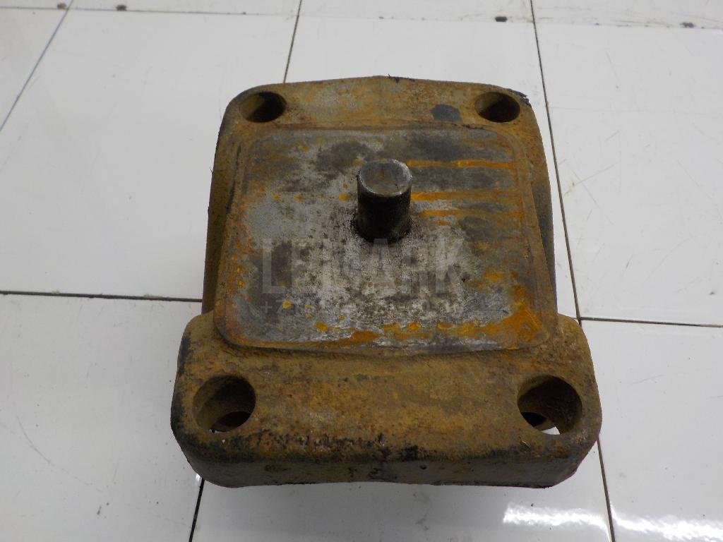 Кронштейн реактивной тяги