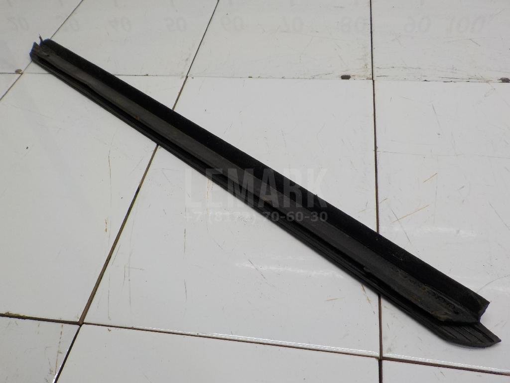 Уплотнитель стекла двери