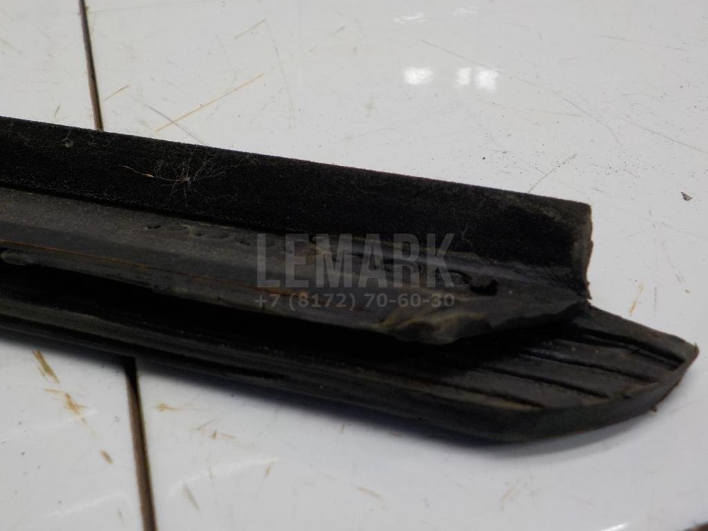 Уплотнитель стекла двери