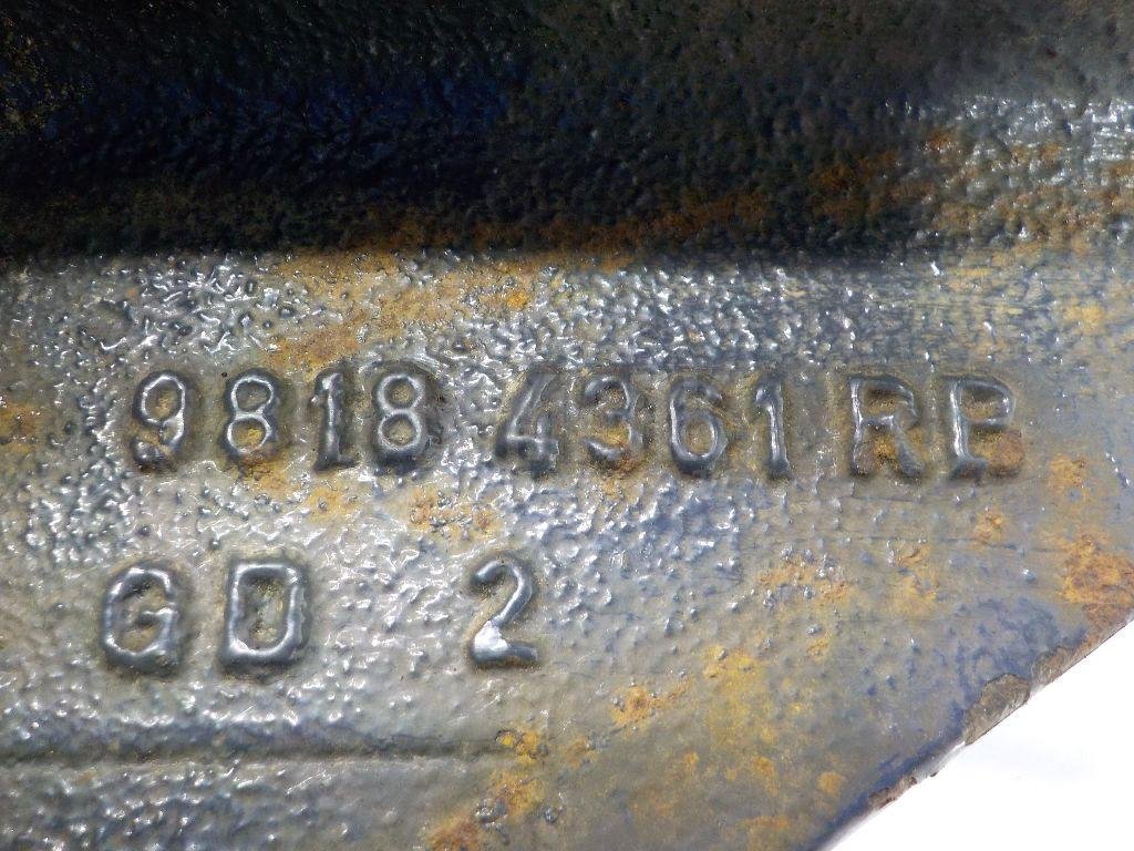 Кронштейн (сопут. товар) для  Audi 80/90 [B4] 1991-1995