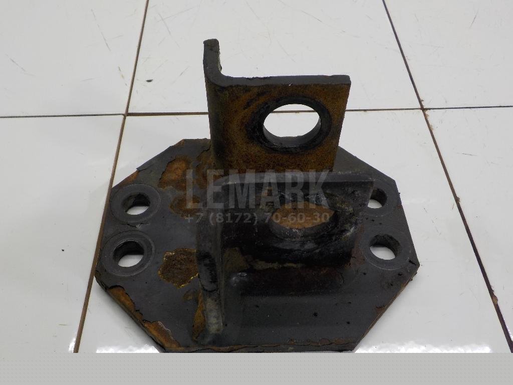 Кронштейн крепления переднего стабилизатора