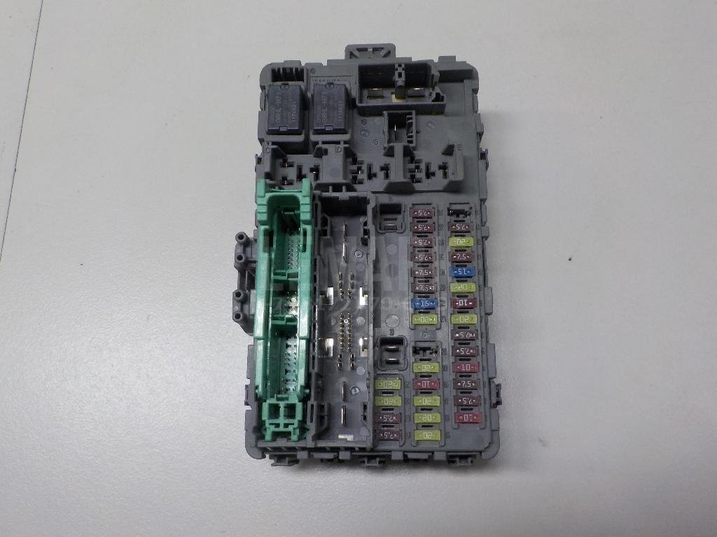 Блок предохранителей